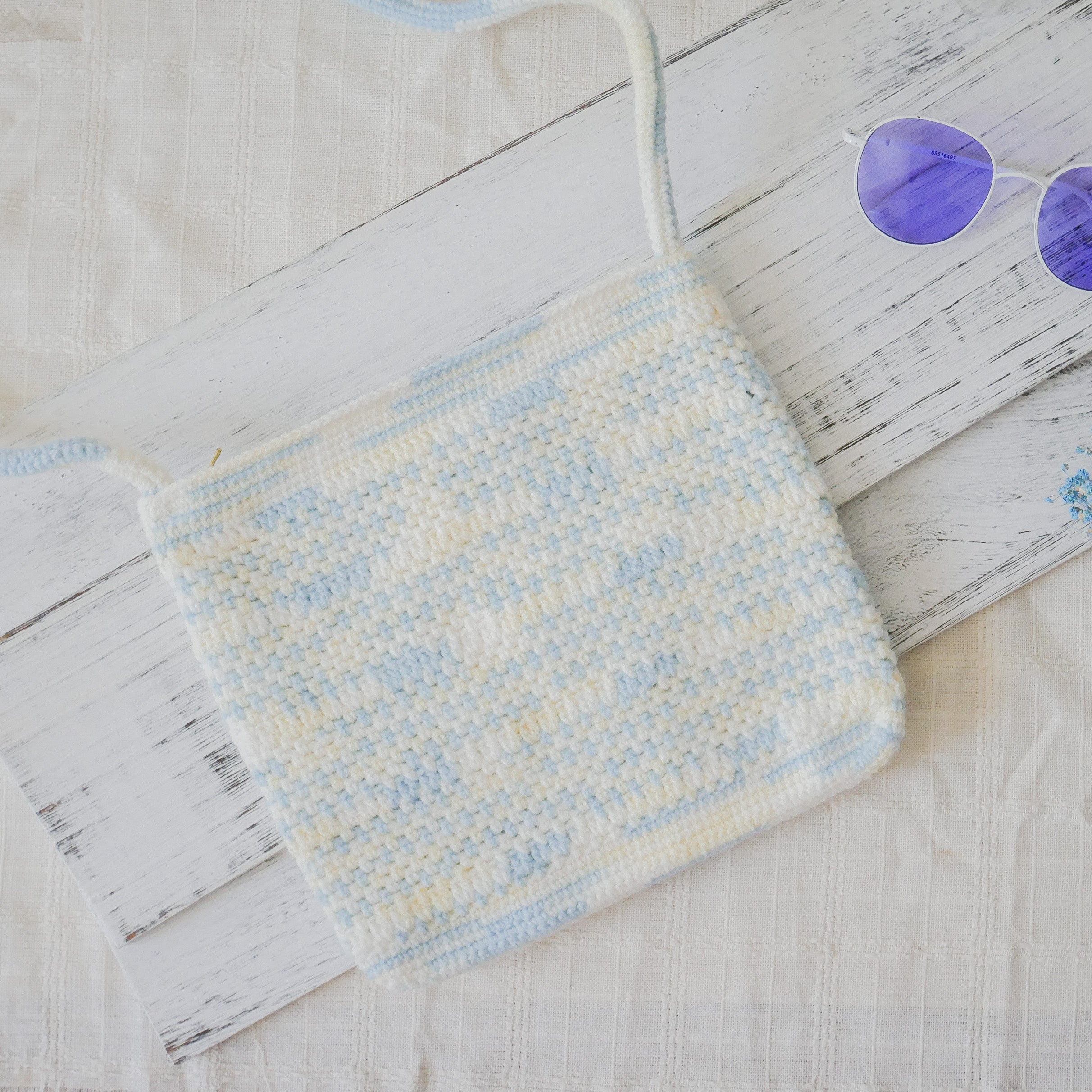 Azora Basic Sling Bag