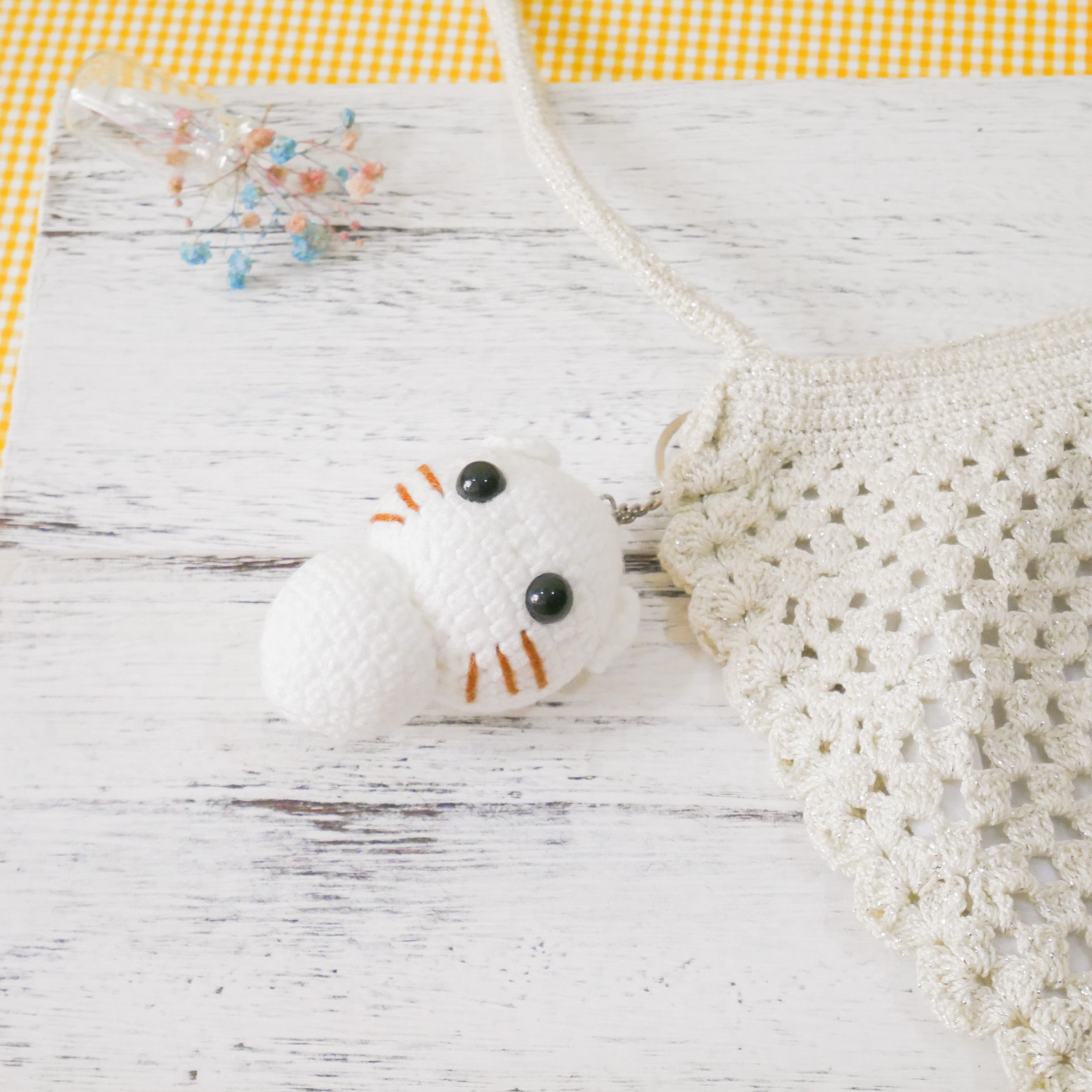 Kitten Charm - White